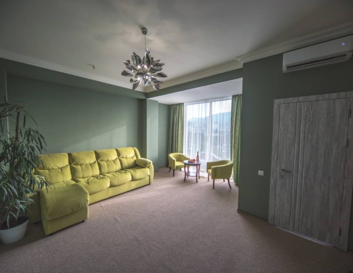 2-комнатный номер люкс (с пансионом) - Санаторий «Крымский гость» Алушта